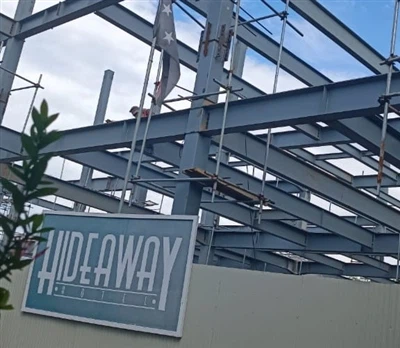 تحديث مشروع فندق Hideaway من العميل الجديد الذي زار موقع المشروع